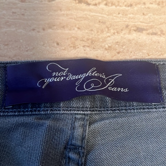 Not Your Daughters Jeans Size 8 Inseam 29 inches - Picture 5 of 8